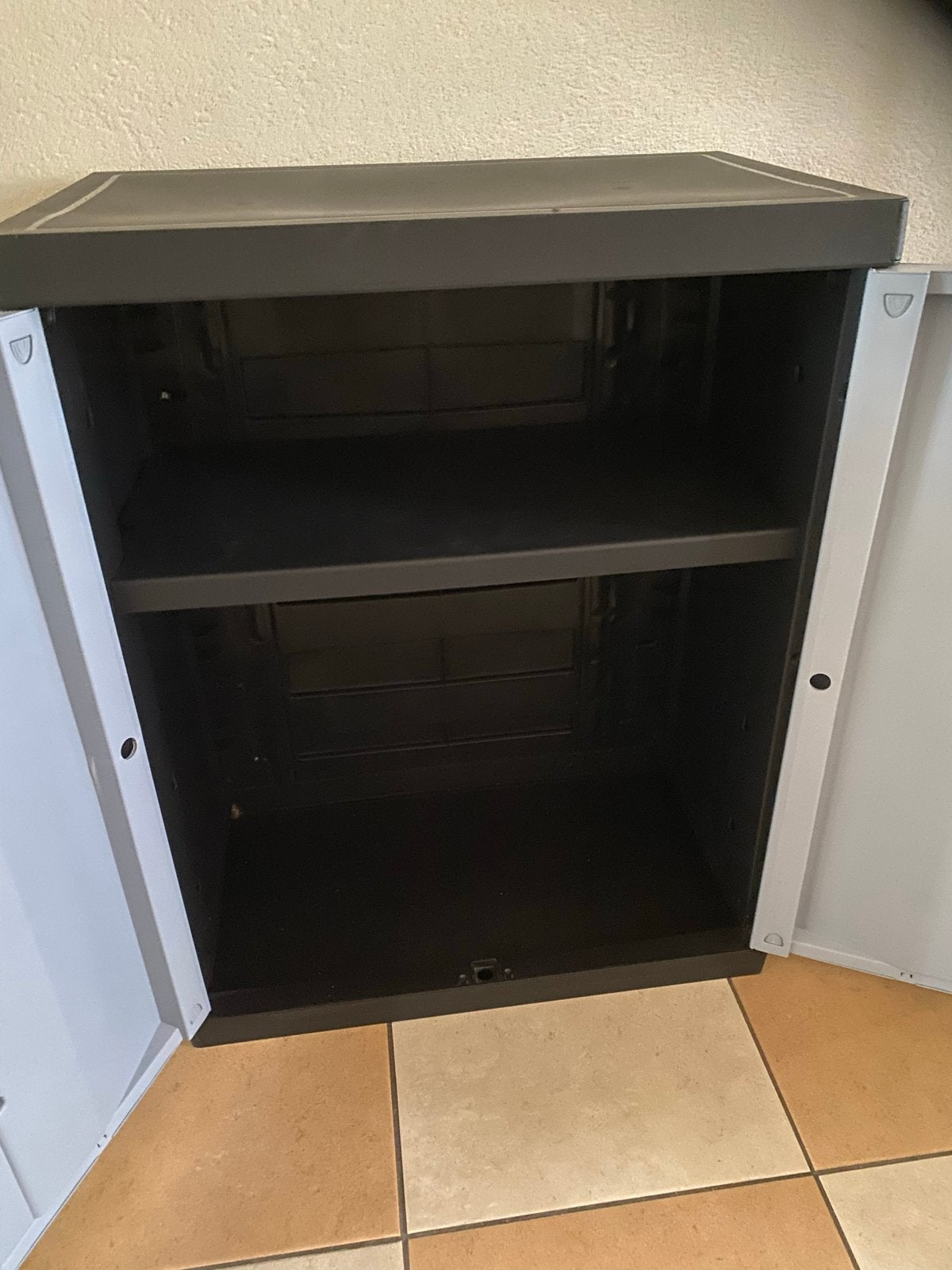 Compacte campingkast - 85x67x41 cm, Ophalen, Zo goed als nieuw