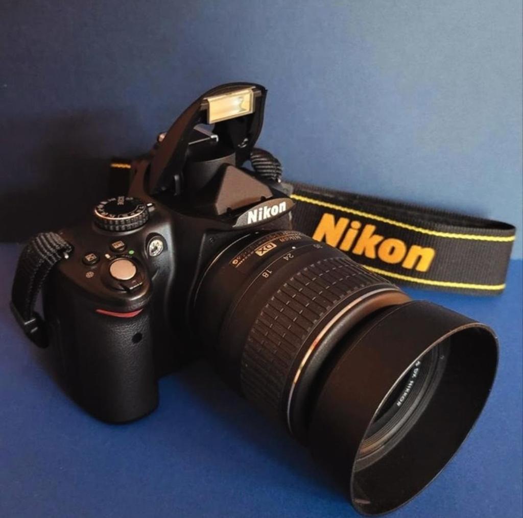 Nikon D5000 spiegelreflexcamera met 18-55mm VR lens & extras, Ophalen of Verzenden