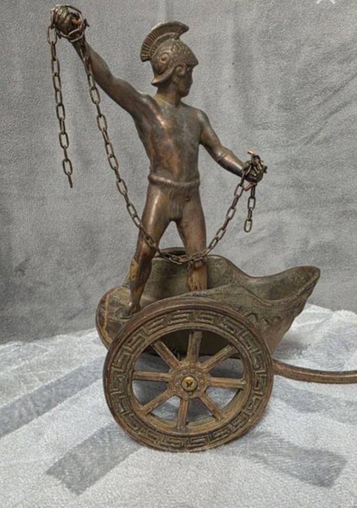 Oude Romeinse Krijger op Kar van Messing, Antiek en Kunst, Kunst | Beelden en Houtsnijwerken, Beeld, Metaal, Man, 20 - 50 cm, Europa