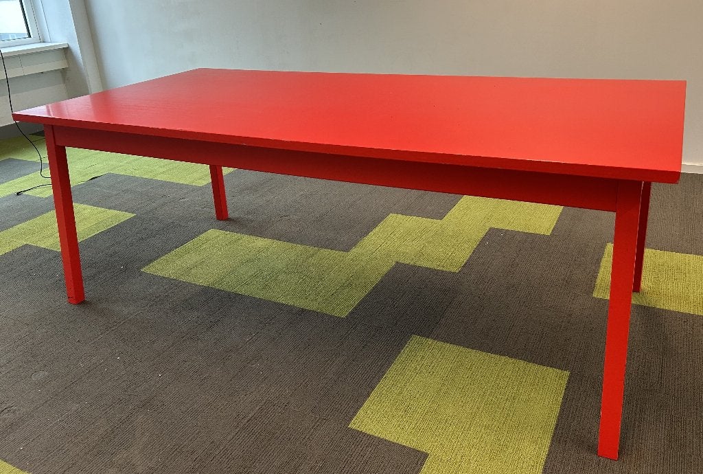Moooi Mooi tafel bureau rood desk eettafel table, Huis en Inrichting, Bureaus, Gebruikt, Ophalen of Verzenden, Nvt, Nvt