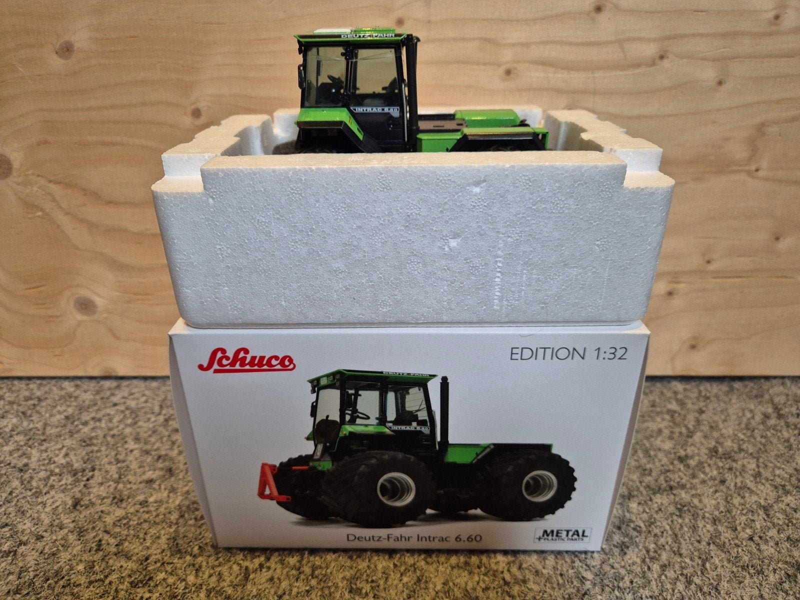 Schuco Deutz Fahr Intrac met terra tyres, Ophalen of Verzenden, Nieuw, Tractor of Landbouw, Schuco