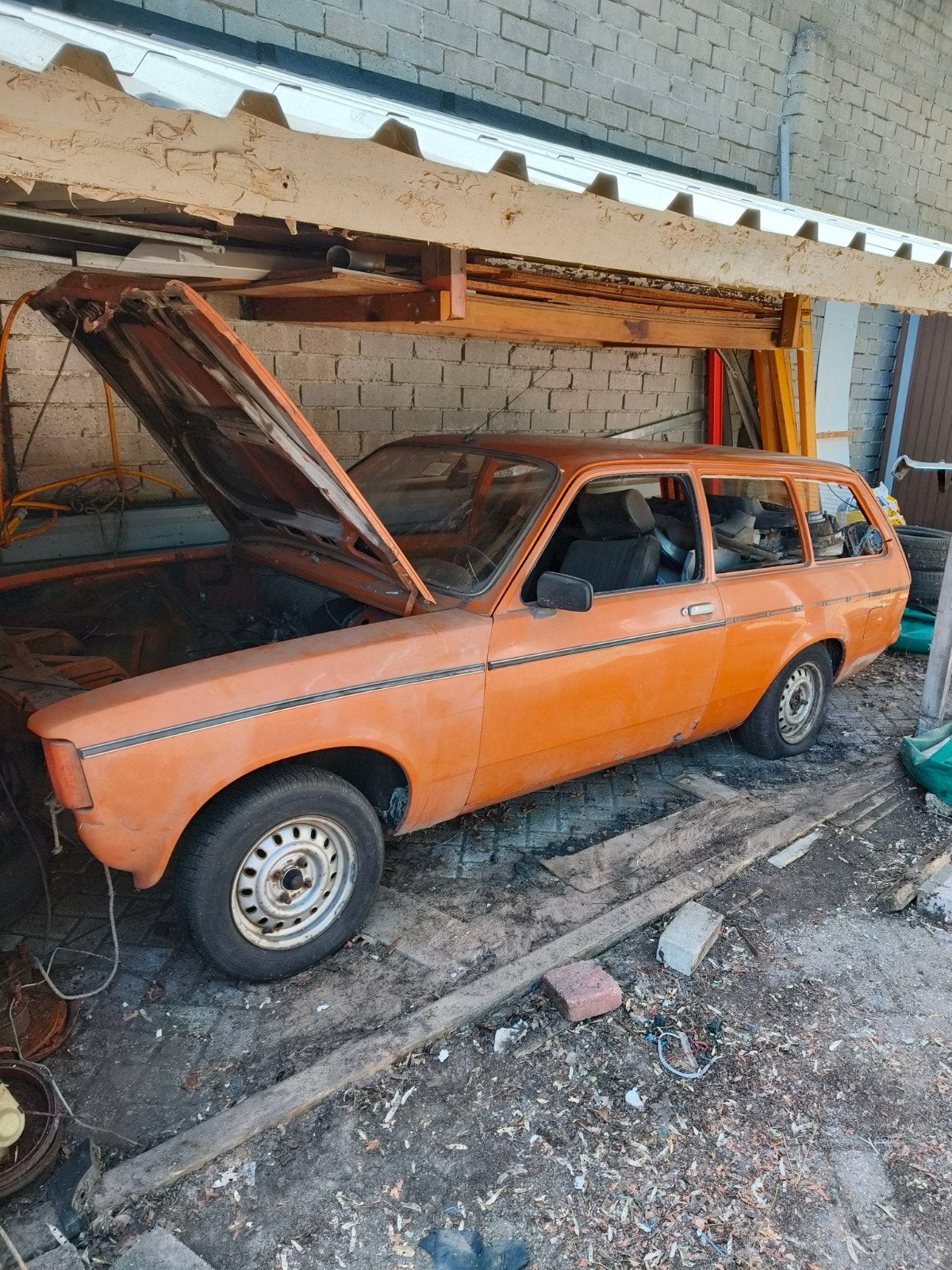 Opel Kadett 1.2 Caravan 1979 Bruin met veel extra onderdelen, Auto's, 4 cilinders, 1196 cc, Origineel Nederlands, Stationwagon