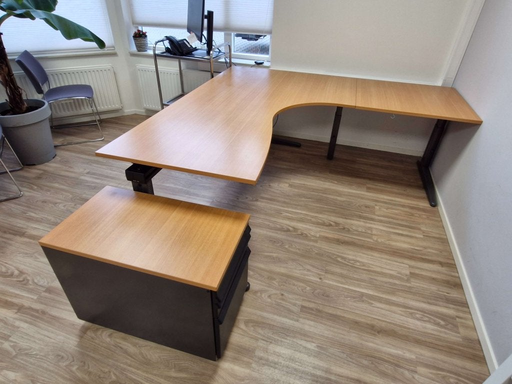 Ahrend hoekbureau 200x200 incl ladeblok, hoogte instelbaar, Huis en Inrichting, Bureaus, Zo goed als nieuw, Ahrend, 200 cm, Ahrend