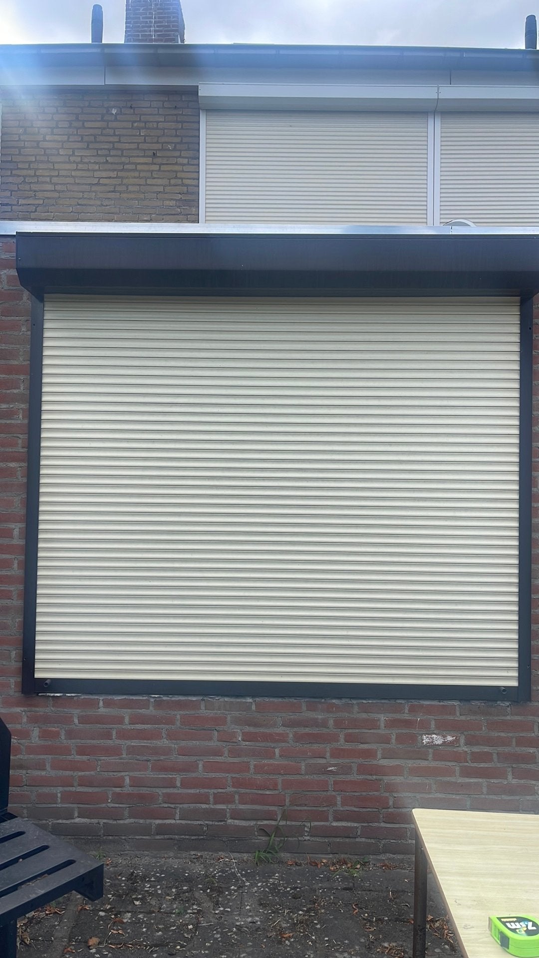 Rolluiken, Doe-het-zelf en Verbouw, Rolluiken, Ophalen of Verzenden, Zo goed als nieuw, Crème of Beige
