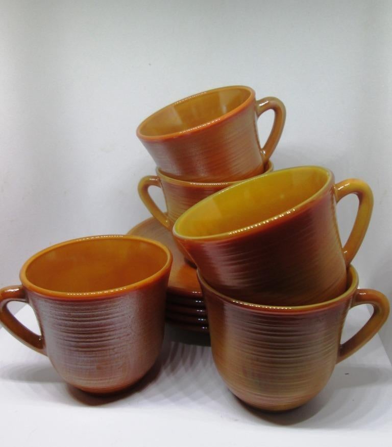 5 Vintage Arcopal France Volcan mokka koffie kop en schotels, Ophalen, Overige typen