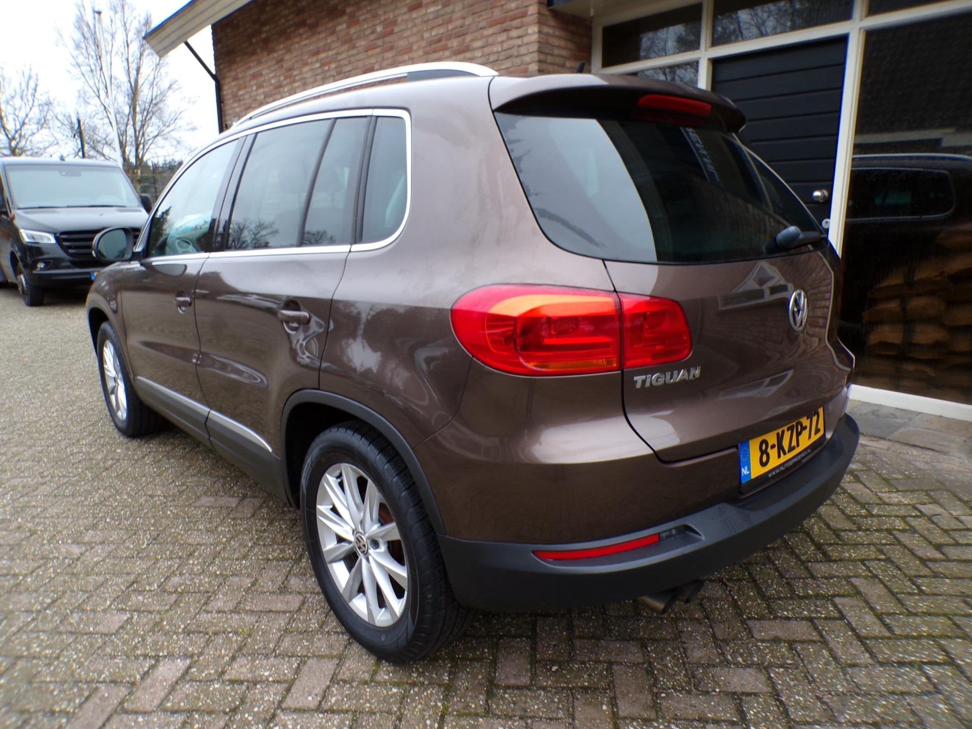 Volkswagen Tiguan 1.4 TSI Sport&Style, Voorwielaandrijving, Euro 5, Gebruikt, Zwart