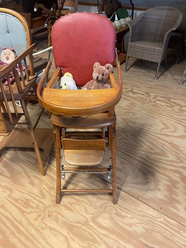Kinderstoel vintage, Ophalen of Verzenden, Zo goed als nieuw, Minder dan 10 m², Laminaat