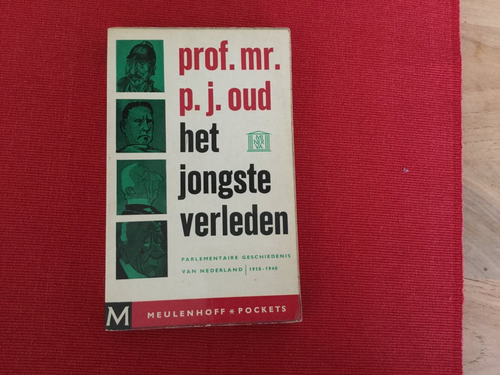 Prof. Mr. P.J. Oud, Het jongste verleden, Boeken, Politiek en Maatschappij, Gelezen, Ophalen of Verzenden, Politiek en Staatkunde