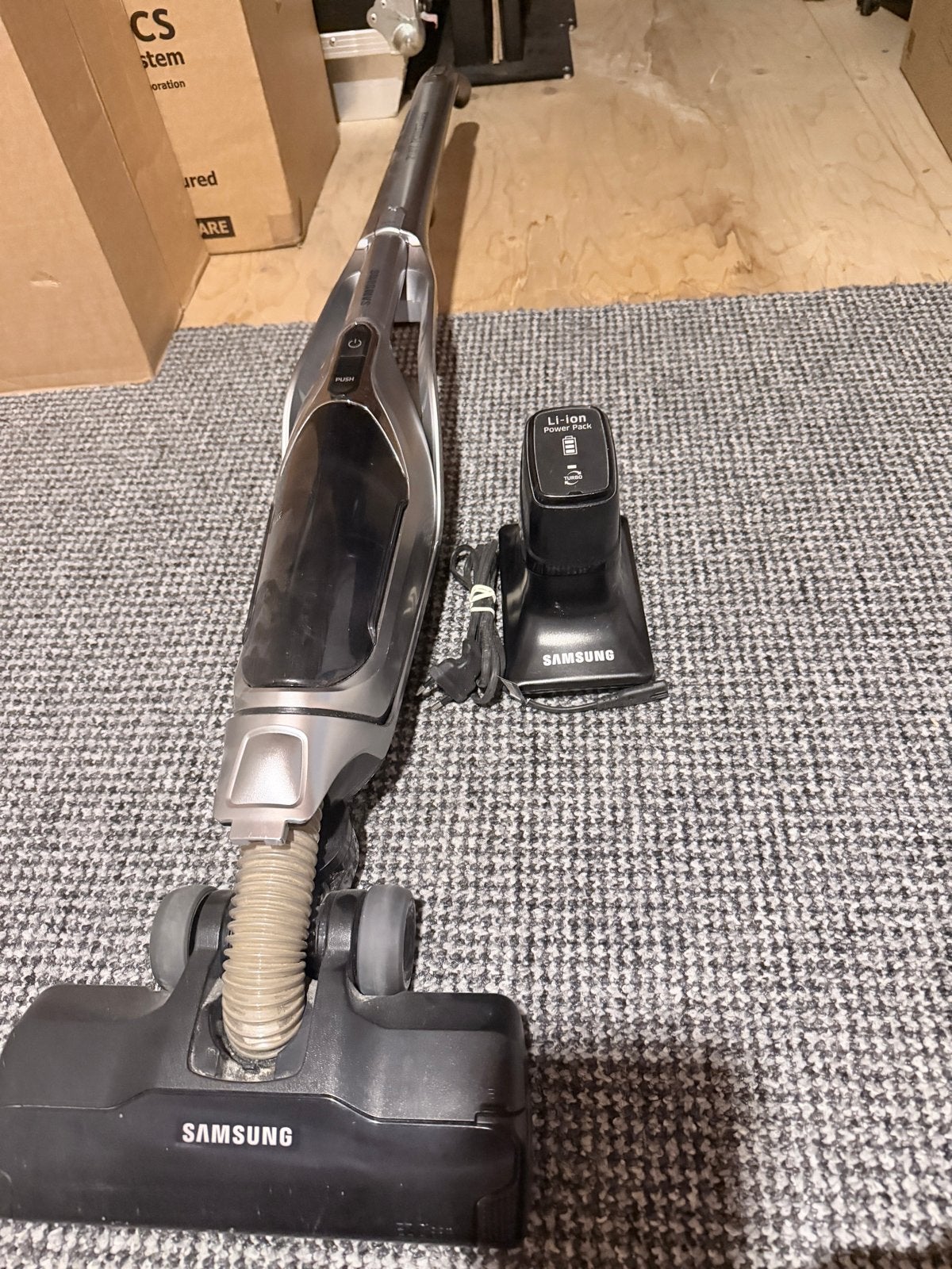 Samsung 21.6V Powerstick Steelstofzuiger met Oplaadstation, Witgoed en Apparatuur, Ophalen, Gebruikt, Draadloos, Reservoir