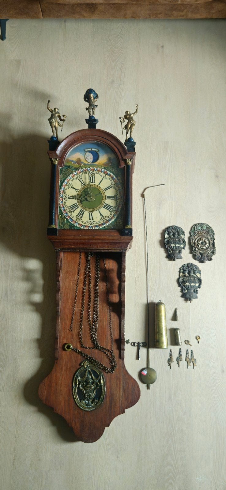 Friese staartklok - werkend, met aandachtspunt, Ophalen