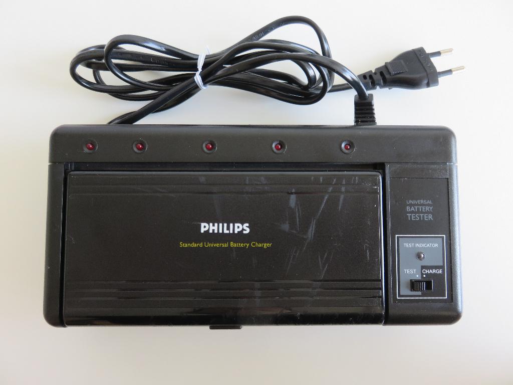Philips NiCd batterijoplader PNC251, Ophalen of Verzenden, Zo goed als nieuw