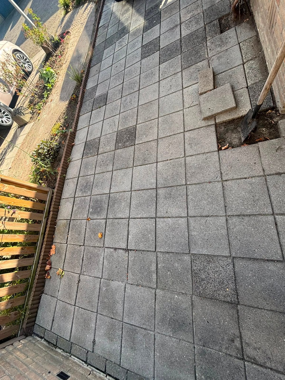Gratis tegels plusminus 500 stuks, Ophalen, Gebruikt, Beton, Terrastegels