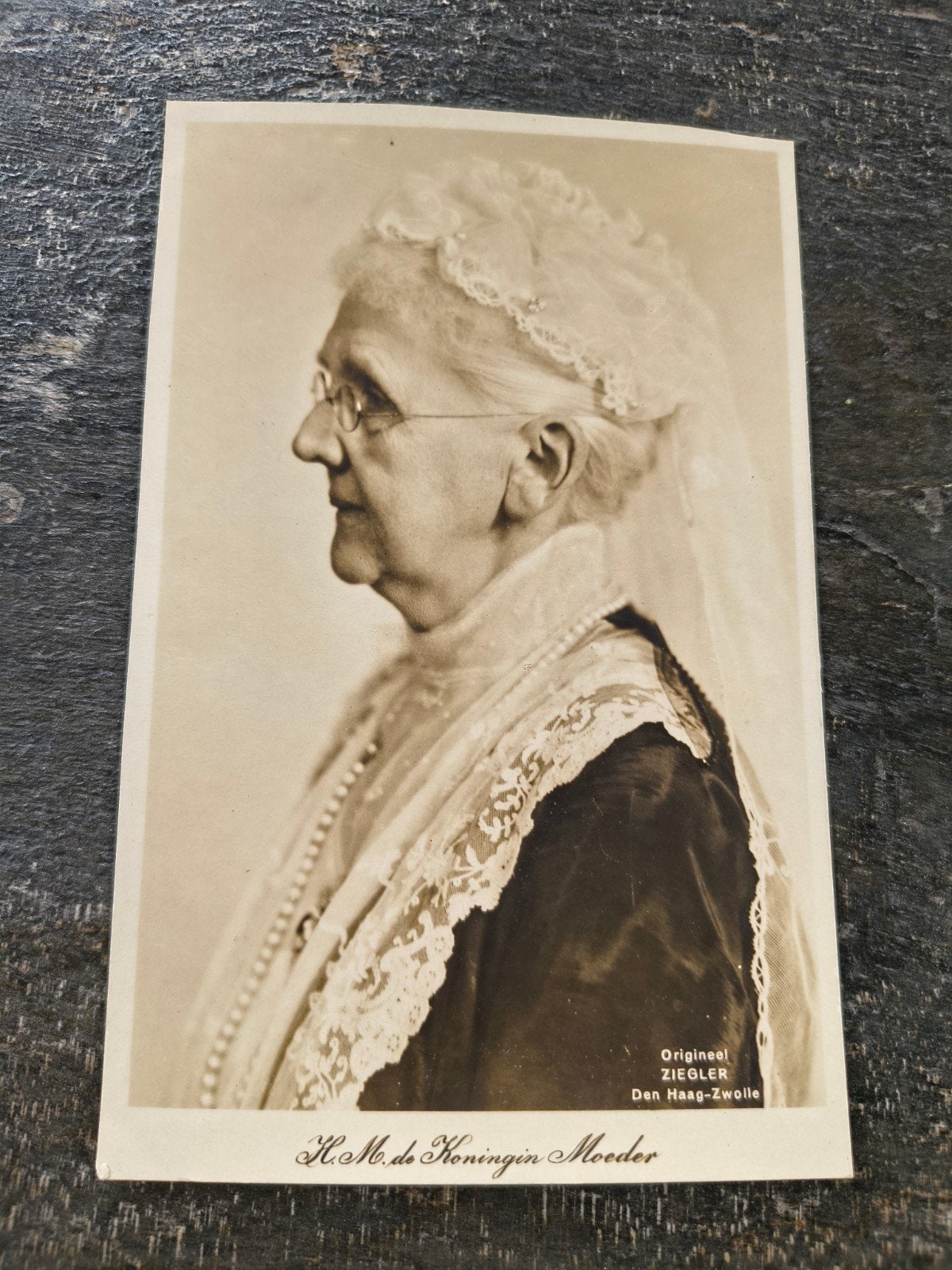 Oude Ansichtkaart Koningin Moeder Emma - Origineel ZIEGLER, Verzamelen, Ophalen of Verzenden, Voor 1920, Zuid-Holland