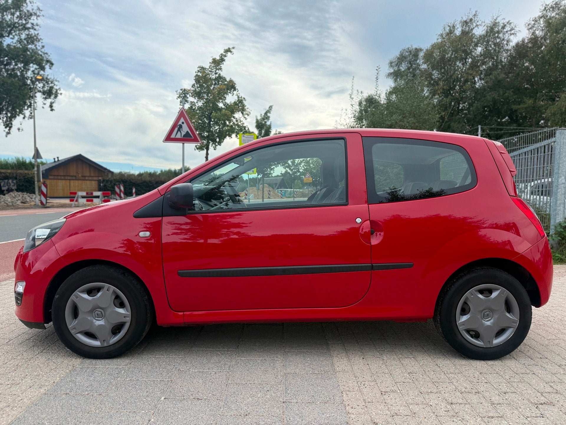 Renault Twingo 1.2 16V Authentique CRUISE BLEUTOOTH, Auto's, Voorwielaandrijving, Twingo, Gebruikt, 4 cilinders