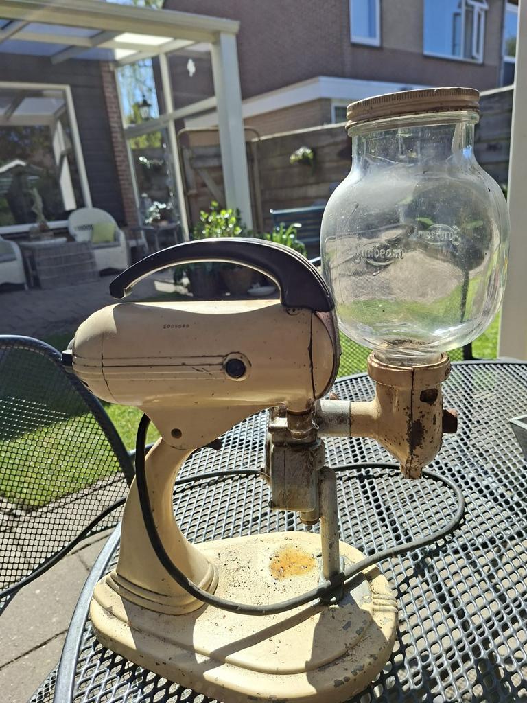 Oude keukenmachine, Witgoed en Apparatuur, Keukenmixers, Ophalen, Gebruikt