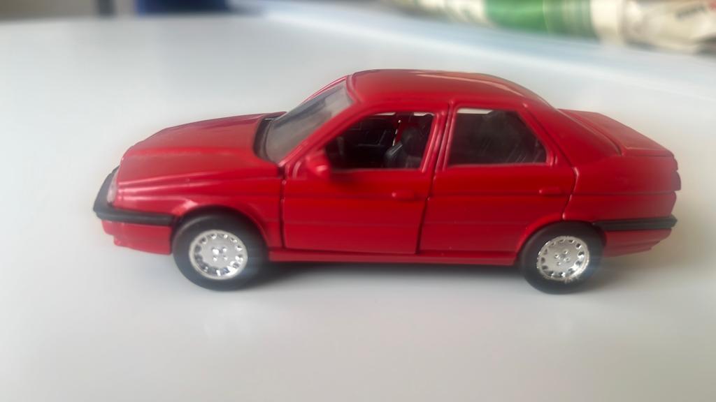 Alfa Romeo 155 Miniatuurauto - Rood, Made in Italy, Ophalen of Verzenden, Gebruikt, Auto, Overige merken
