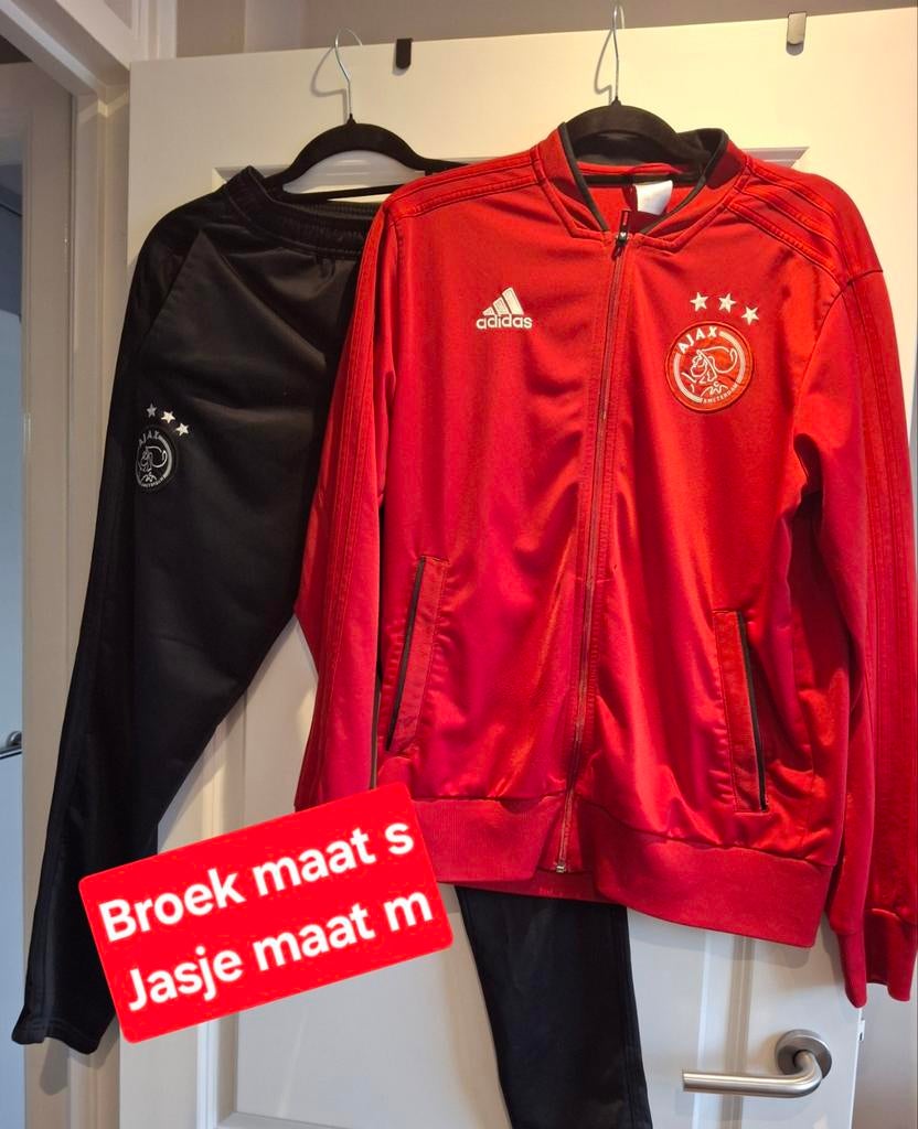Ajax trainingspak Adidas - Jasje maat M, Broek maat S, Maat 48/50 (M), Ophalen of Verzenden, Zo goed als nieuw, Adidas