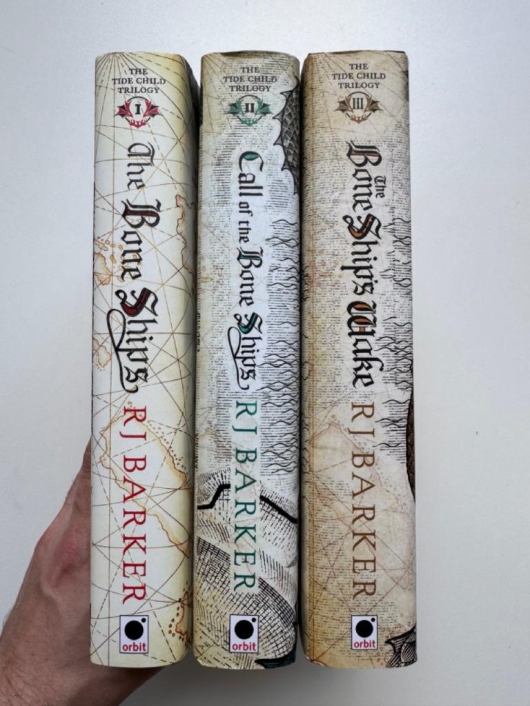 Tide Child Trilogy Broken Binding, Boeken, Fantasy, Zo goed als nieuw, Verzenden