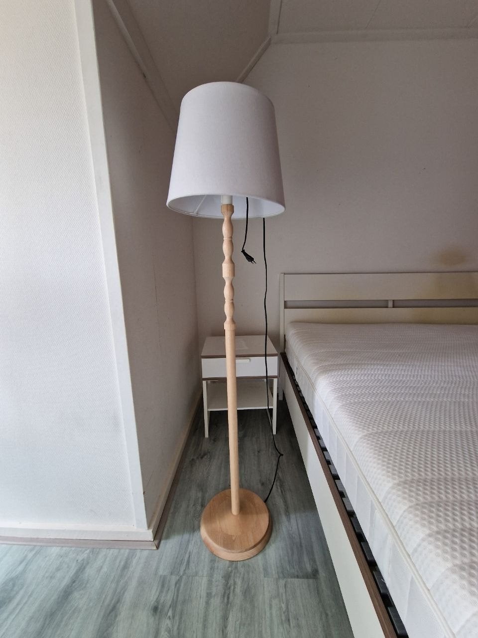 Vloerlamp, Ophalen, Gebruikt, Hout, 150 tot 200 cm