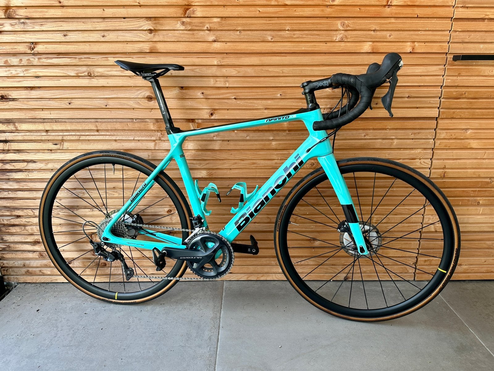 Bianchi Infinito XE Ultegra - maat 57 - 2023 - Mavic wielen, Carbon, Heren, Zo goed als nieuw, 57 tot 61 cm