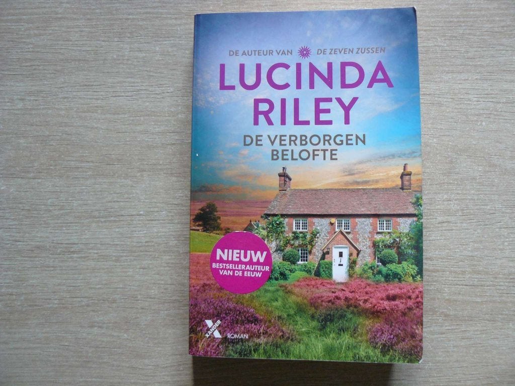 Lucinda Riley De verborgen belofte., Boeken, Ophalen of Verzenden, Zo goed als nieuw, Lucinda Riley