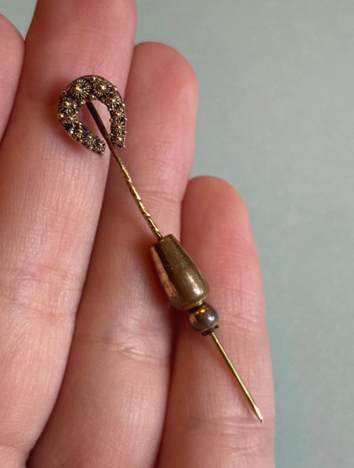 14 karaat gouden reversspeld hoefijzer, filigrain bewerkt, 4 tot 7 cm, Verzenden, Zo goed als nieuw, Goud