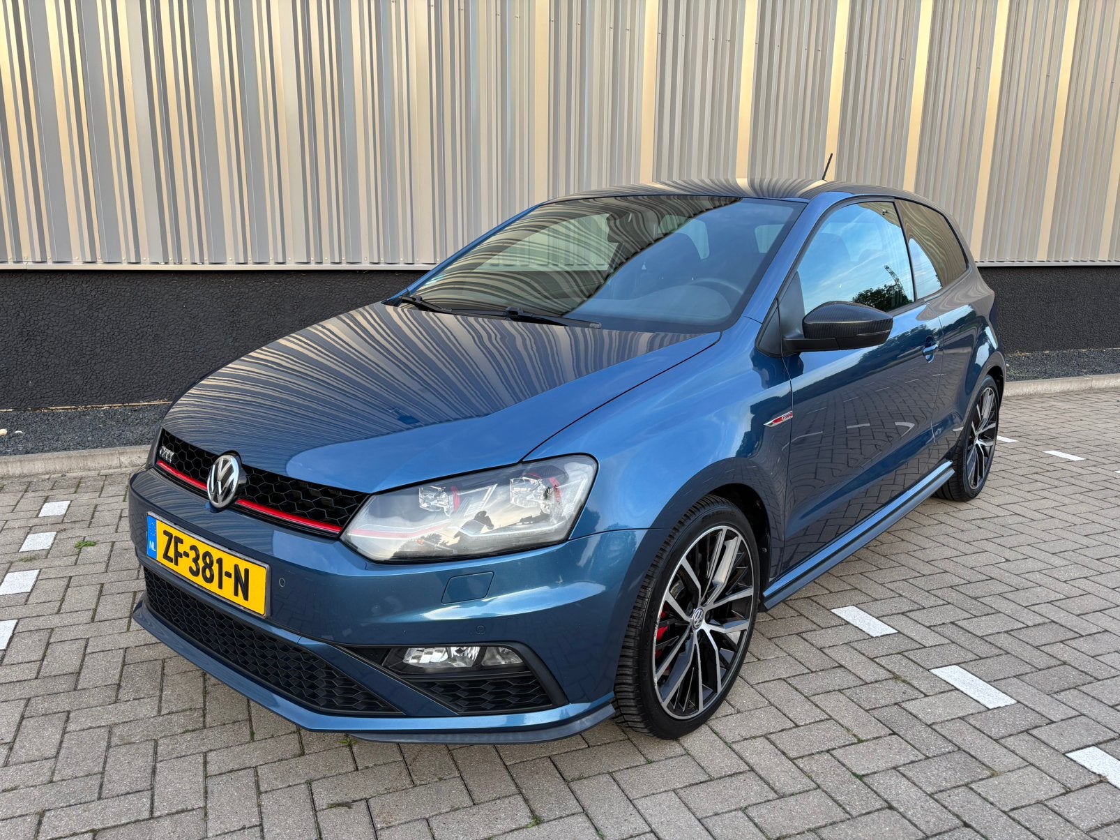 Volkswagen Polo GTI 1.8/Led/Cruise/Camera/Trekhaak, Auto's, Voorwielaandrijving, Stof, Electronic Stability Program (ESP), Blauw