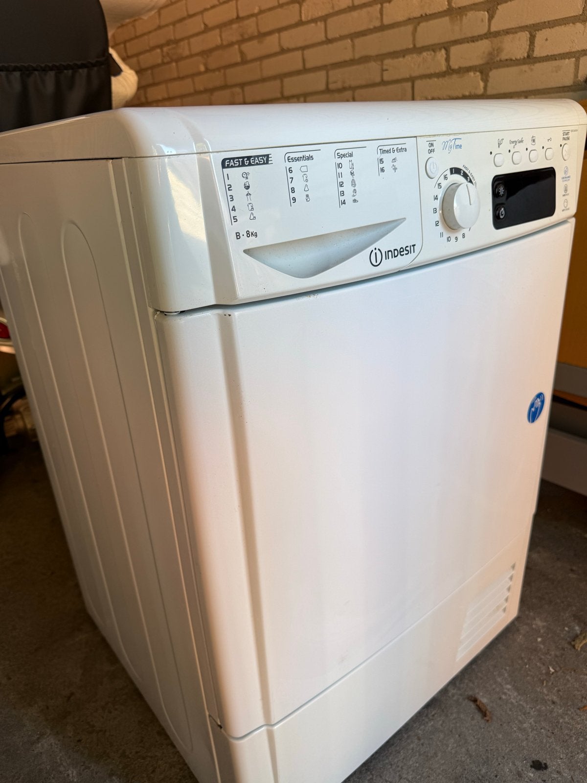 Indesit Condensdroger B-8kg, Ophalen, Wolprogramma, 8 tot 10 kg, Zo goed als nieuw