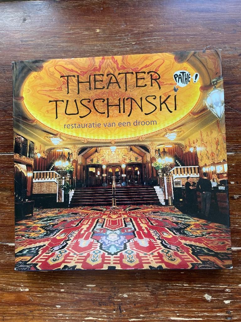 Bram Rutgers Theater Tuschinski Restauratie van een droom, Boeken, Ophalen of Verzenden, Zo goed als nieuw, Stijl of Stroming