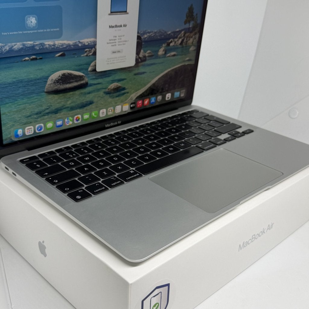 MacBook Air M1 256GB zilver /zeer net /94% batt /garantie, Apple, Zo goed als nieuw, Support@apple.com, Apple Park Way, Cupertino, California