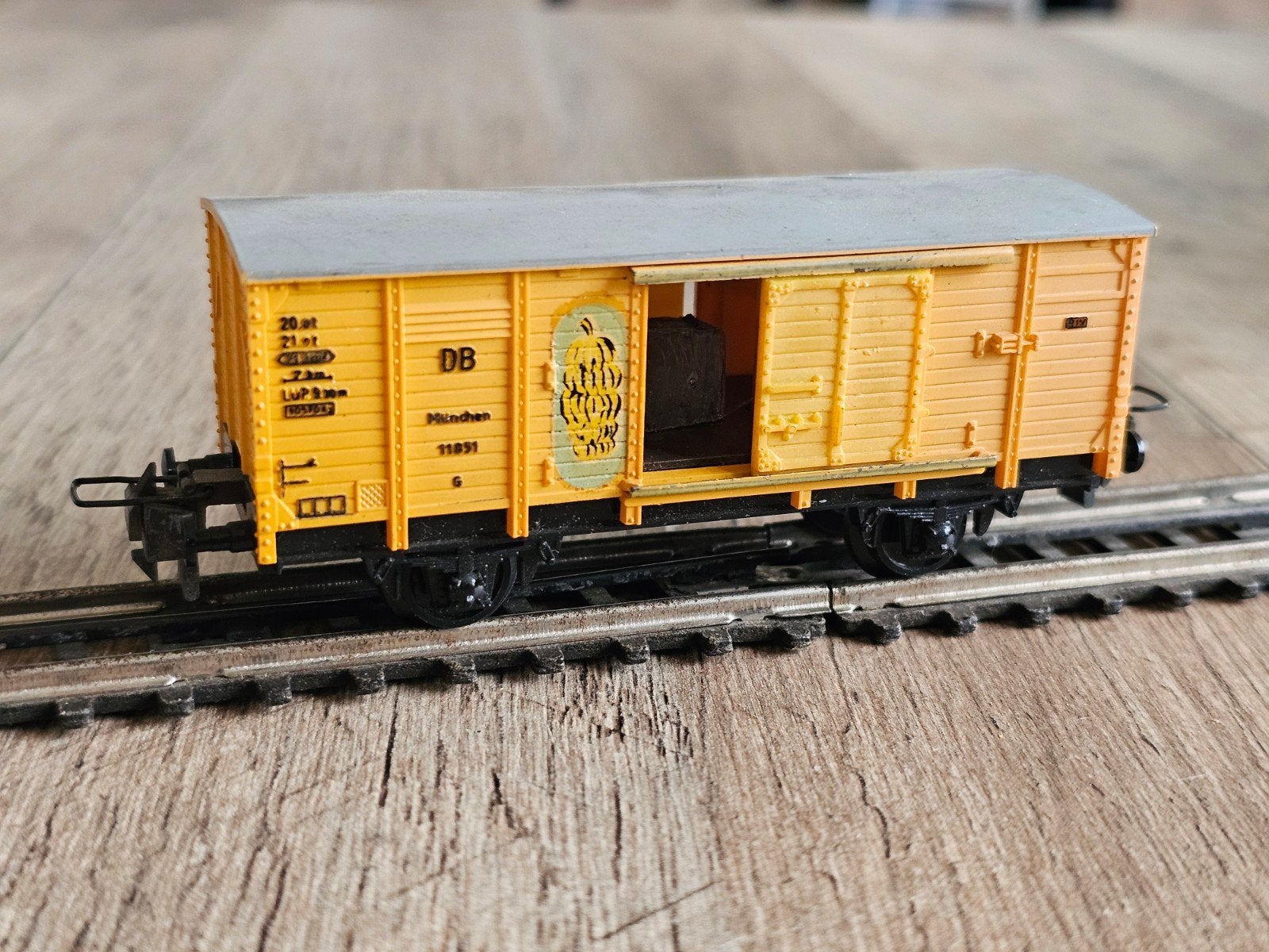 Trix-Express H0 modeltrein wagon DB geel, Gelijkstroom, Trix, Wagon, Ophalen of Verzenden
