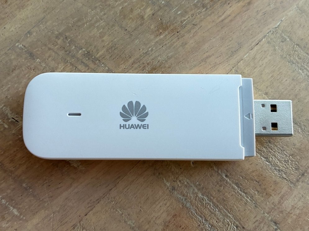 Huawei 4G LTE USB Dongle E3372h-320, Ophalen of Verzenden, Zo goed als nieuw