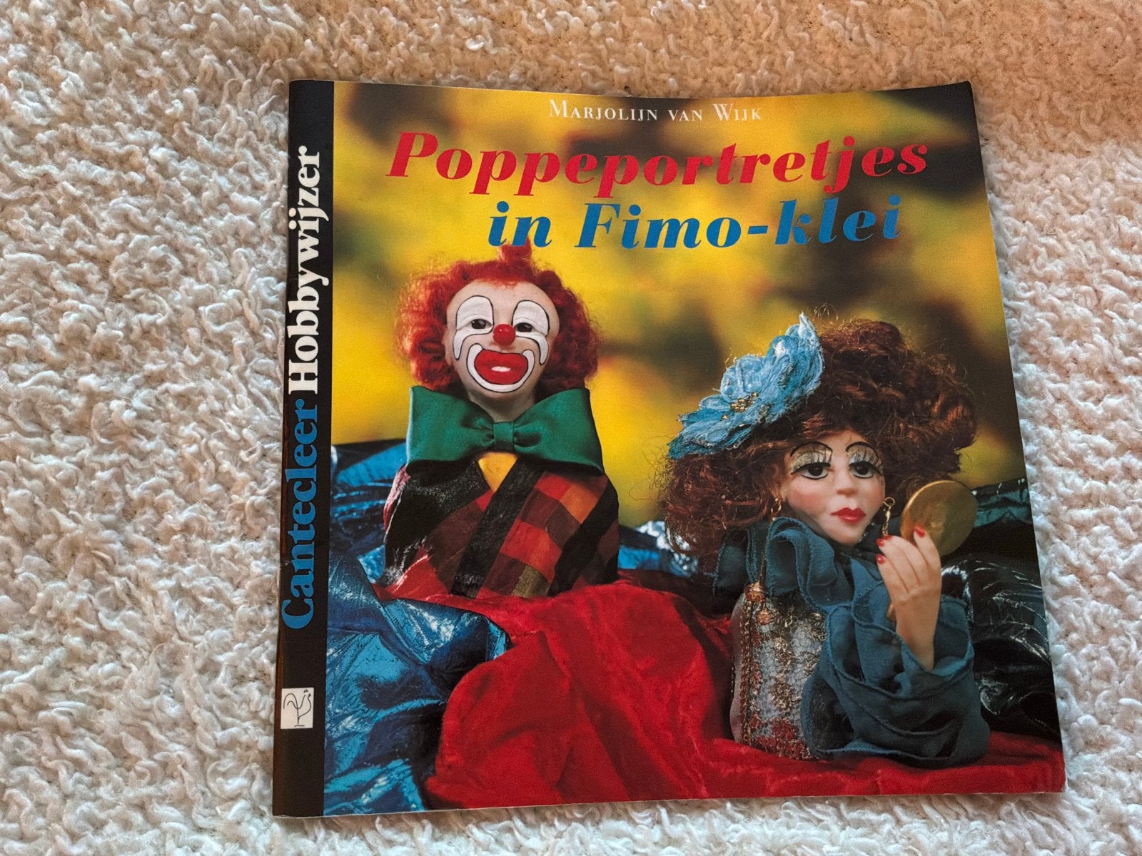 Poppenportretjes in Fimo-klei - Knutselboek, Hobby en Vrije tijd, Ophalen, Gebruikt, Overige thema's, Meerkleurig