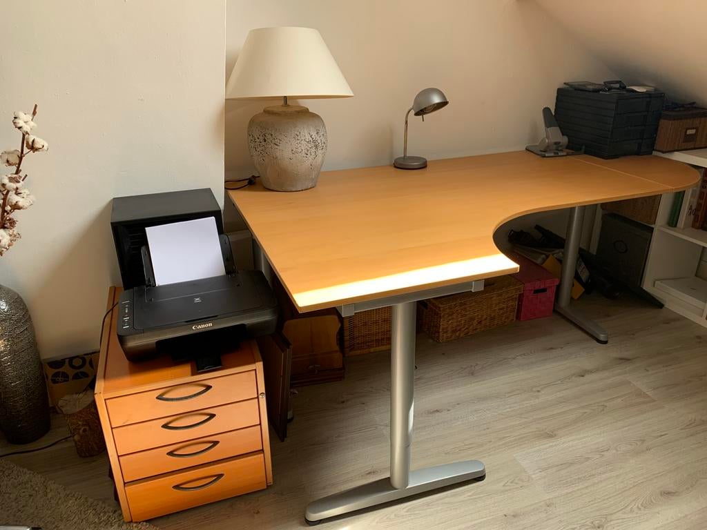 Groot bureau, in hoogte verstelbaar, Ophalen of Verzenden, Zo goed als nieuw