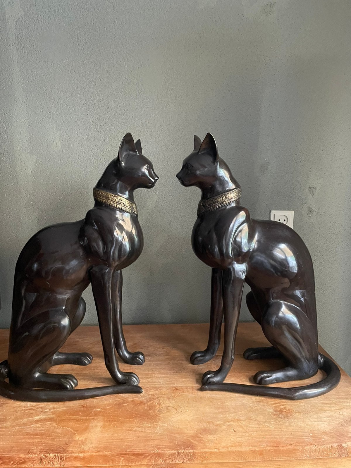 Twee bronzen perzische katten. 60cm hoog, Antiek en Kunst, Ophalen