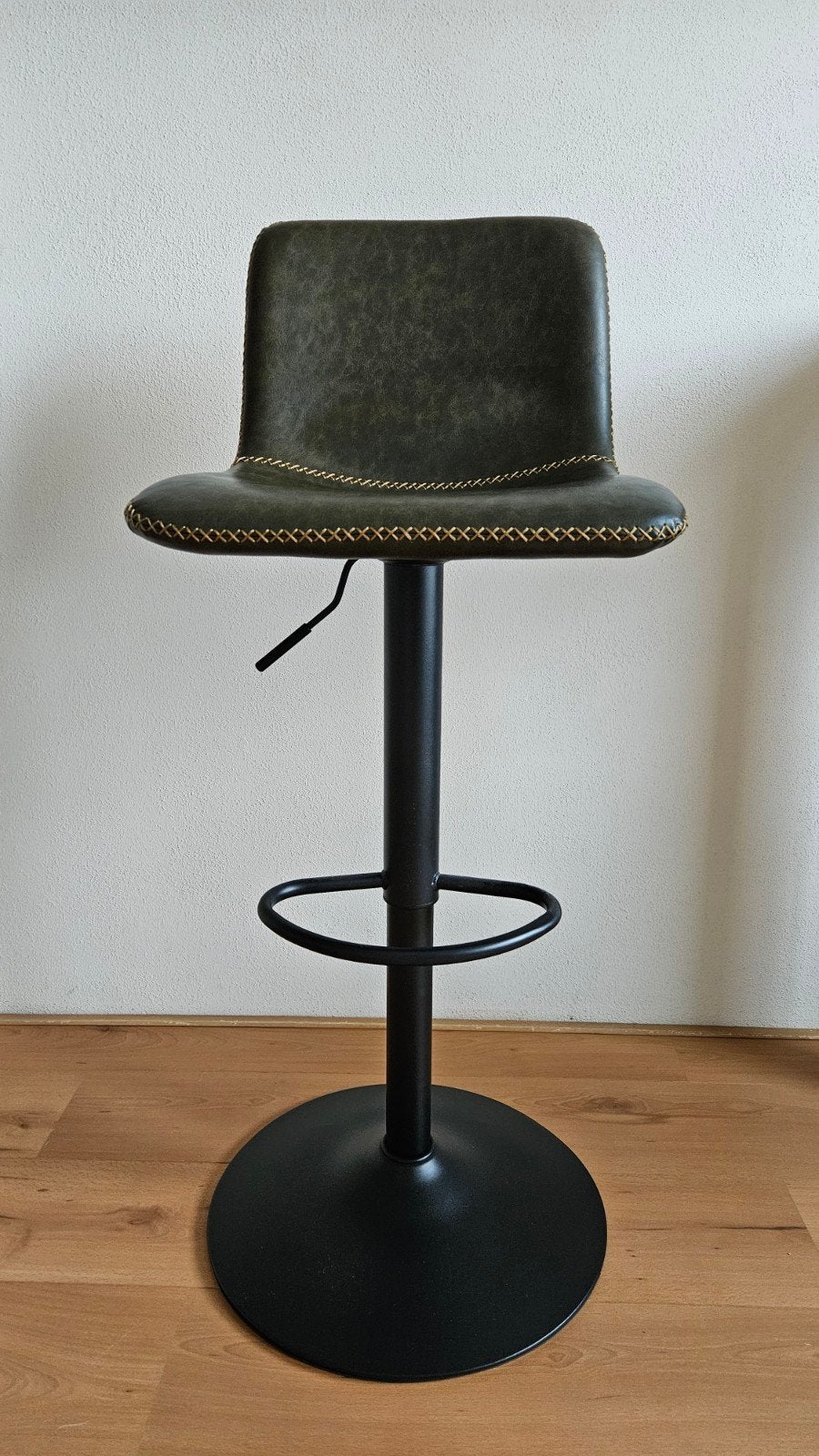 Groene barkruk, Ophalen, Gebruikt, 60 tot 90 cm, Leer