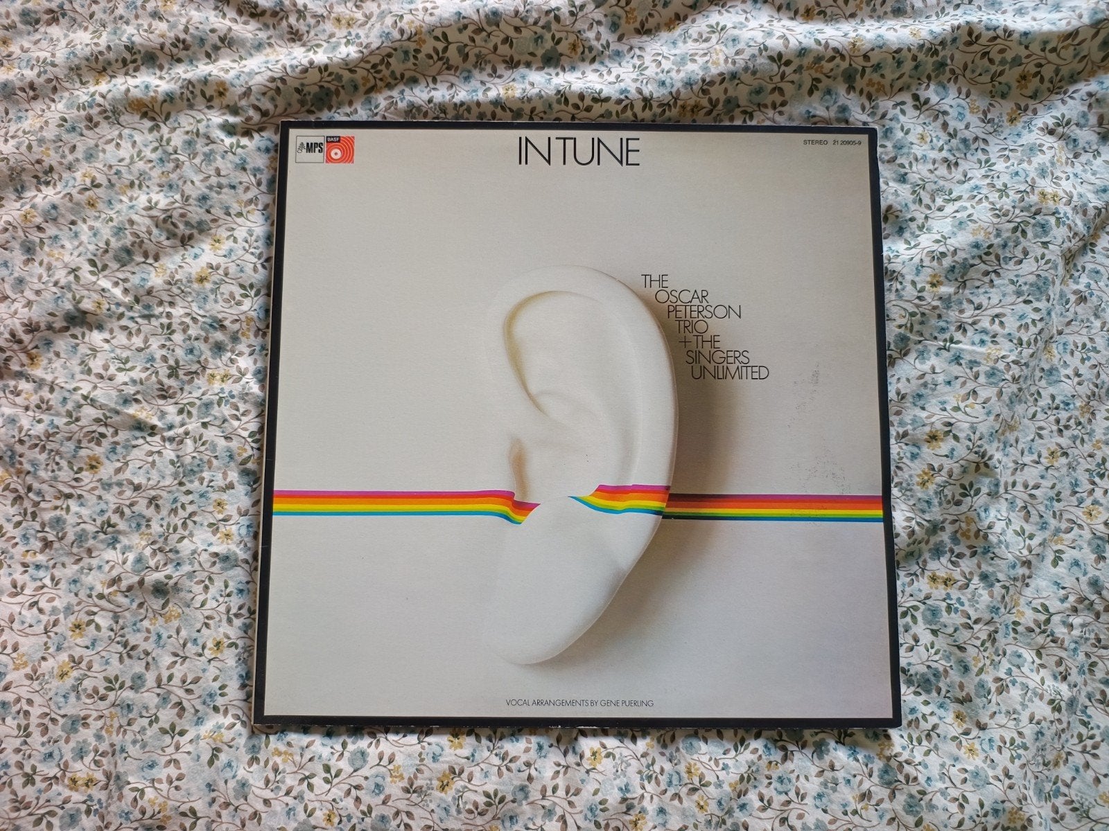 LP In tune - The Oscar Peterson Trio + The Singers Unlimited, Ophalen, LP, Gebruikt, Jazz-fusion