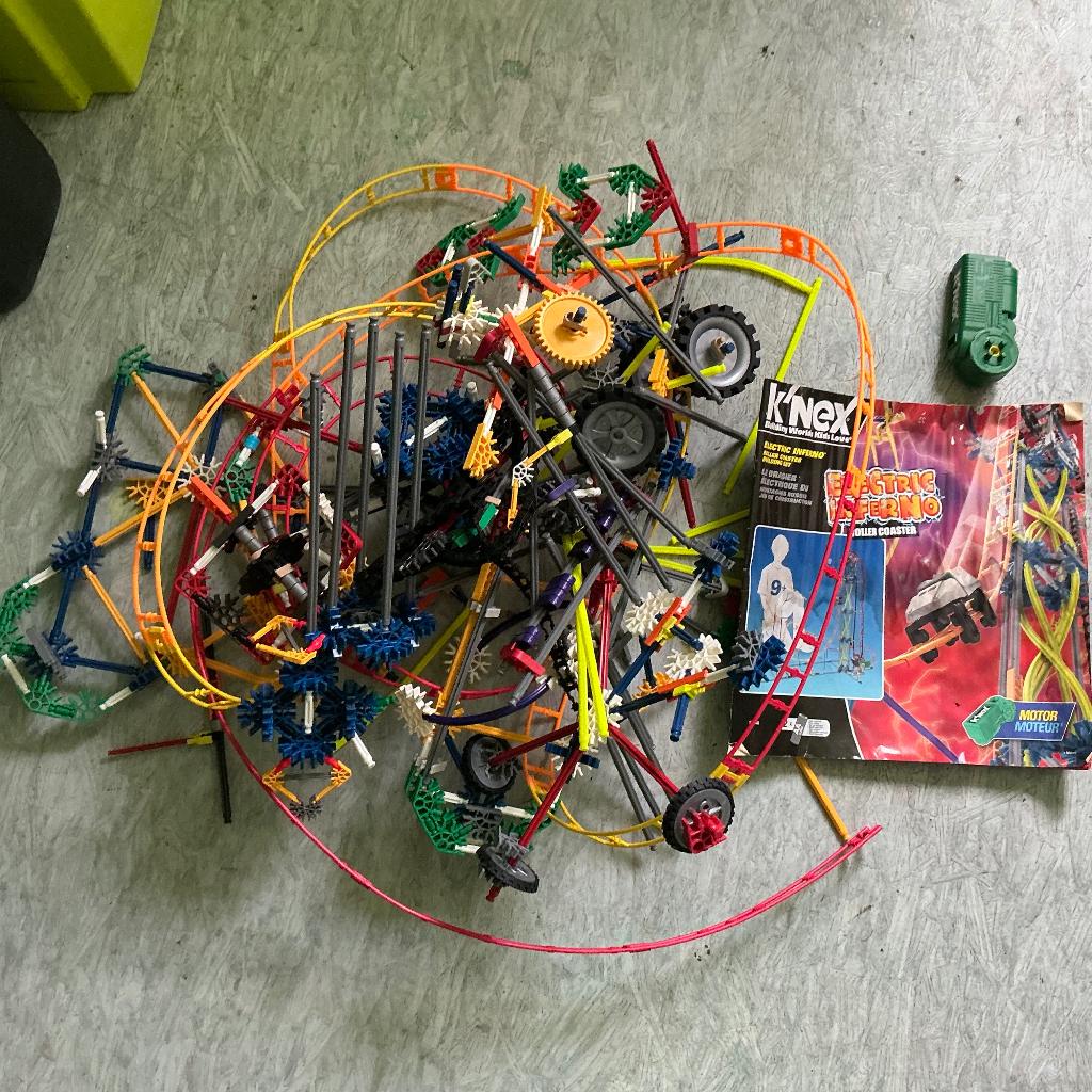 K’Nex Electric Inferno Roller Coaster - lees omschrijving, Kinderen en Baby's, Speelgoed | Bouwstenen, Ophalen of Verzenden, Gebruikt