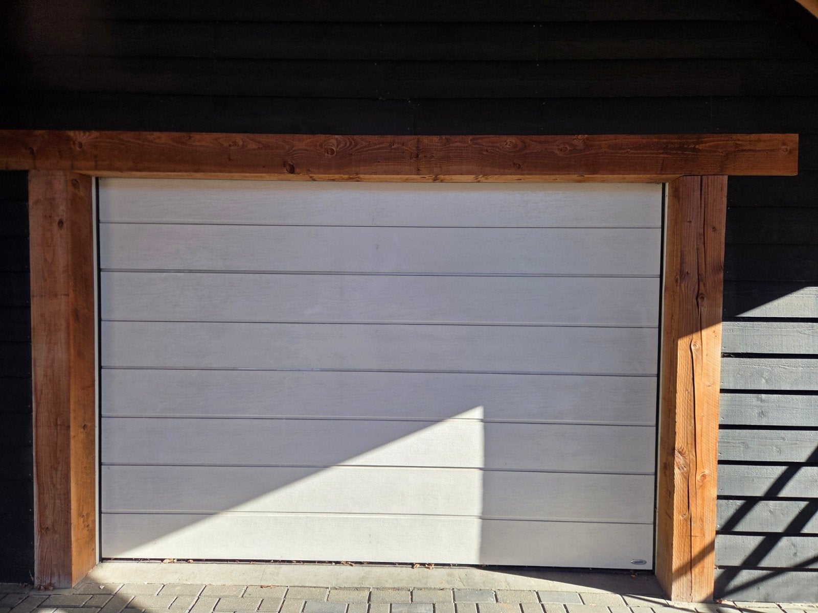 Elektrische garagedeur 3.0 x 2.0 m met afstandsbediening, Gebruikt, Garagedeur, Ophalen of Verzenden, 120 cm of meer