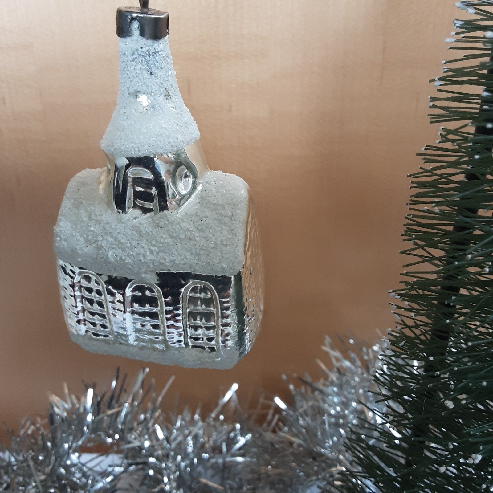 Oude glazen zilveren kerstornamenten, kerk,klokken,kerstman, Ophalen of Verzenden, Gebruikt