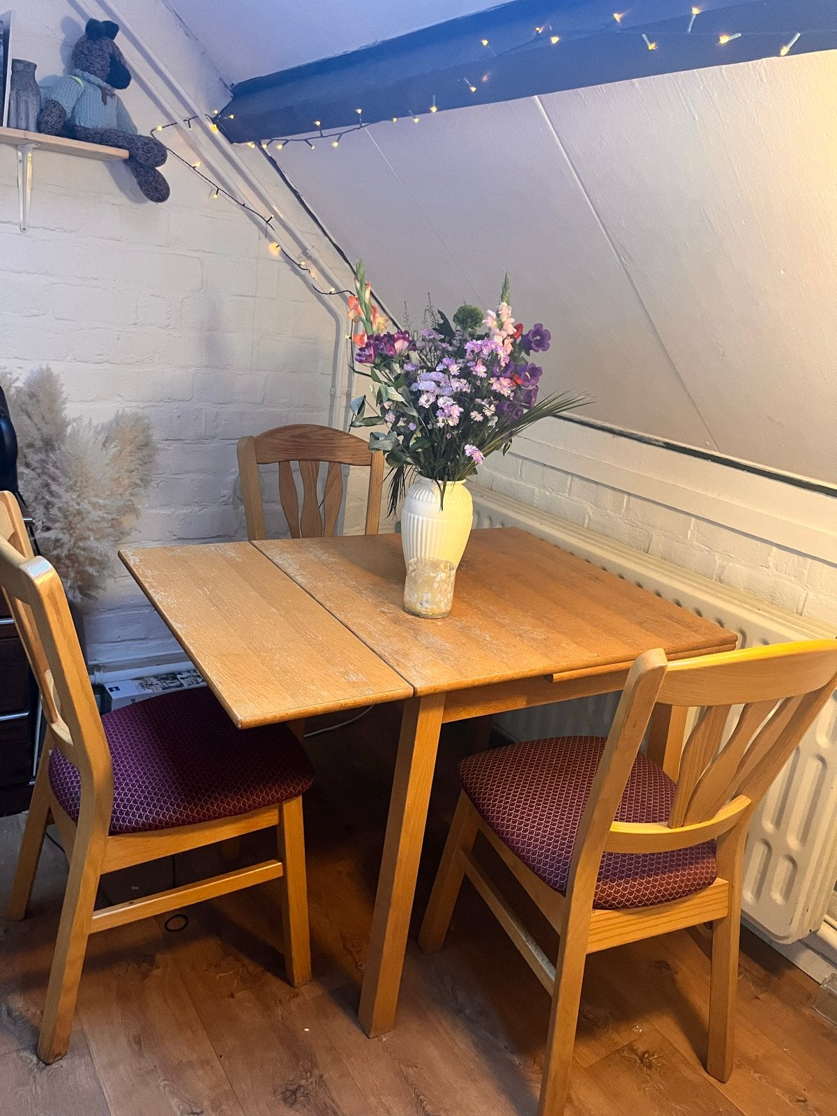 Uitschuifbare eettafel met 3 stoelen - Gebruikt, Huis en Inrichting, Tafels | Eettafels, Ophalen, Gebruikt, 50 tot 100 cm, Vier personen