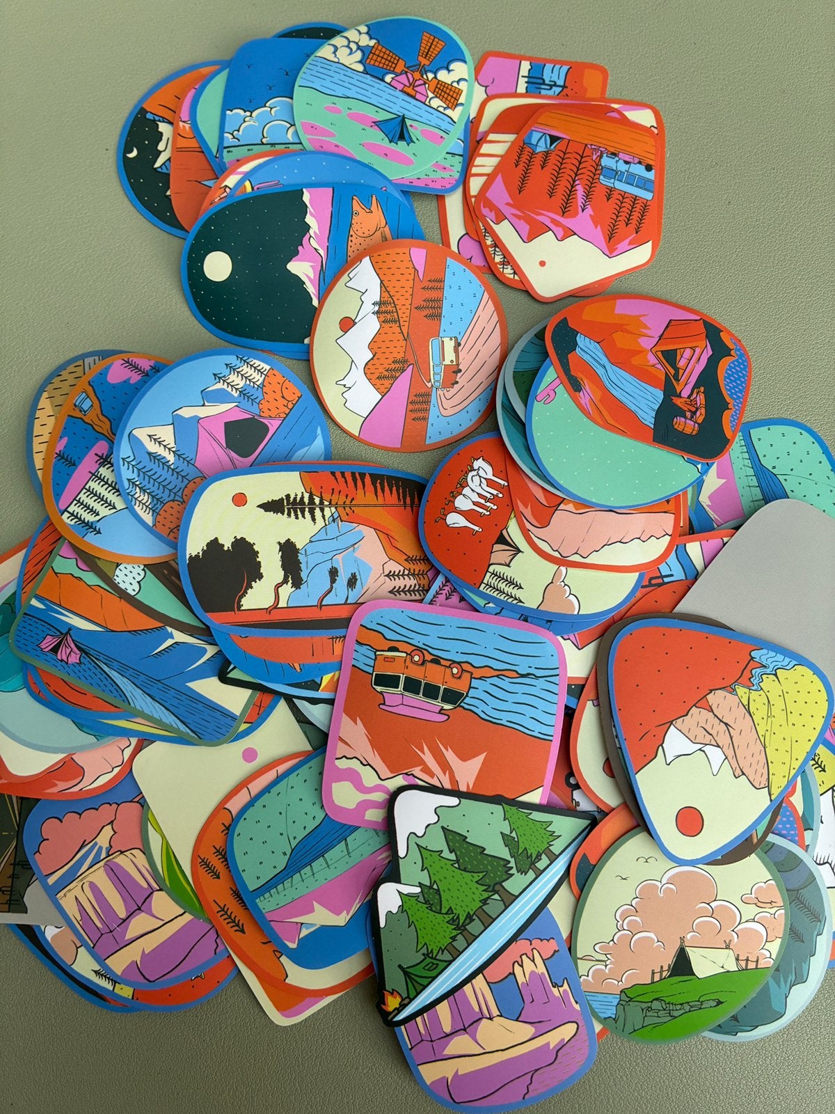 100 camping stickers, Ophalen of Verzenden, Nieuw