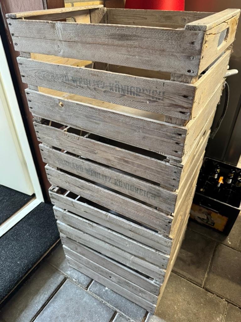 4 houten kistjes, Ophalen