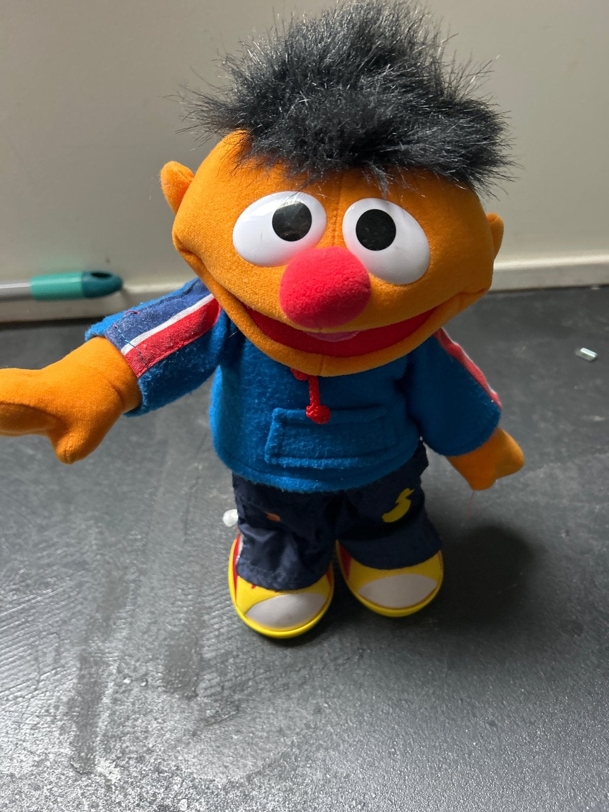 Ernie knuffel Sesamstraat met geluid, Oranje, Gebruikt, Overige merken, Met geluid