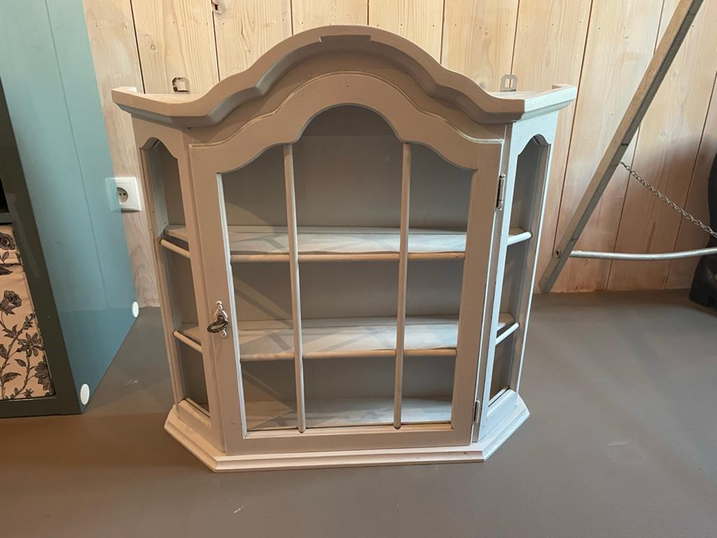 Brocante vintage kastje, Ophalen