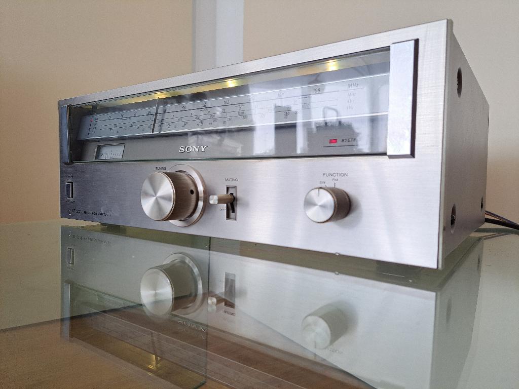 Vintage Sony ST-212L Tuner/Radio, Ophalen of Verzenden, Zo goed als nieuw