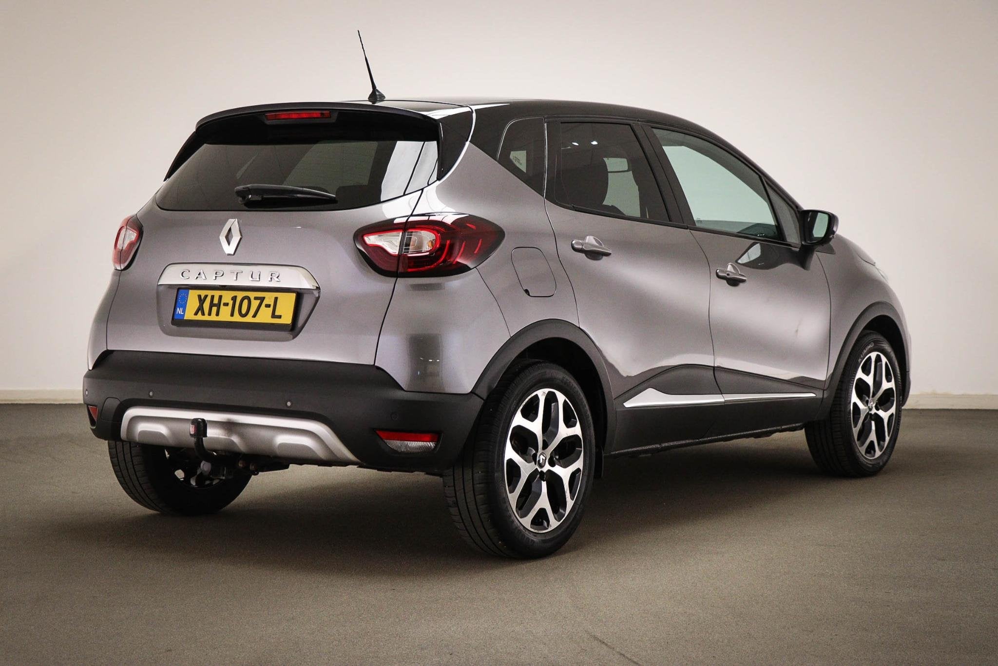 Renault Captur 0.9 TCe Intens | LED | CLIMA | NAVIGATIE | CA, Auto's, Voorwielaandrijving, 898 cc, Stof, Gebruikt