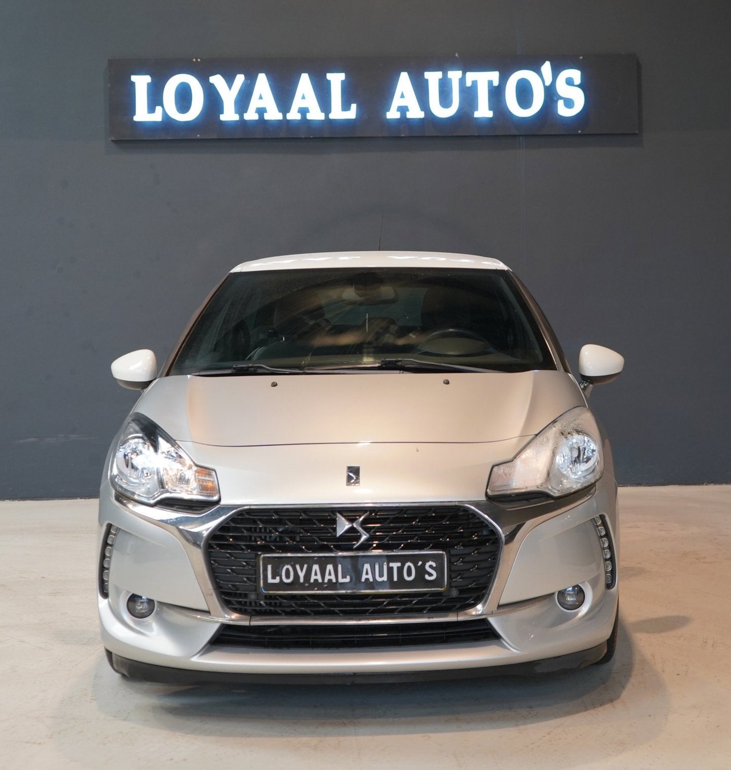 DS 3 1.2 PureTech So Chic | AUT | CRUISE | PDC | AIRCO | ELE, Auto's, Stof, Gebruikt, Euro 6, 1199 cc