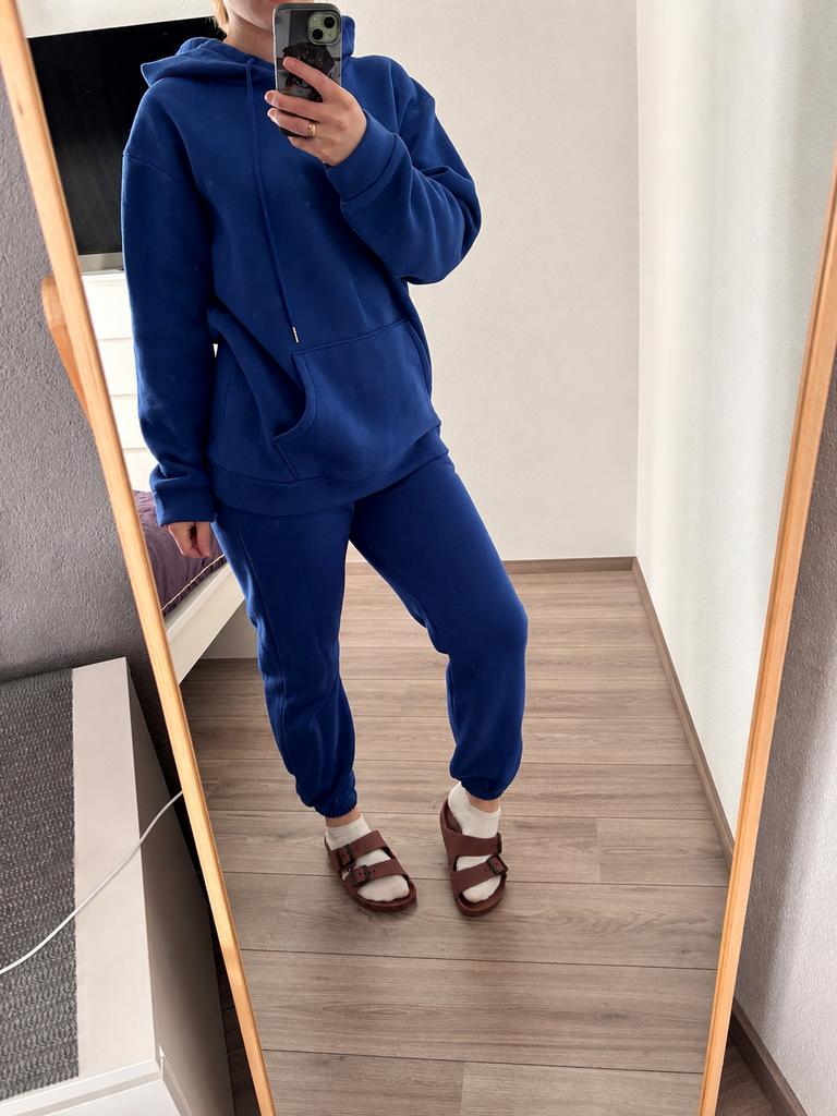 Comfortabel blauw joggingpak - hoodie en broek, Maat 38/40 (M), Blauw, Ophalen of Verzenden, Lang