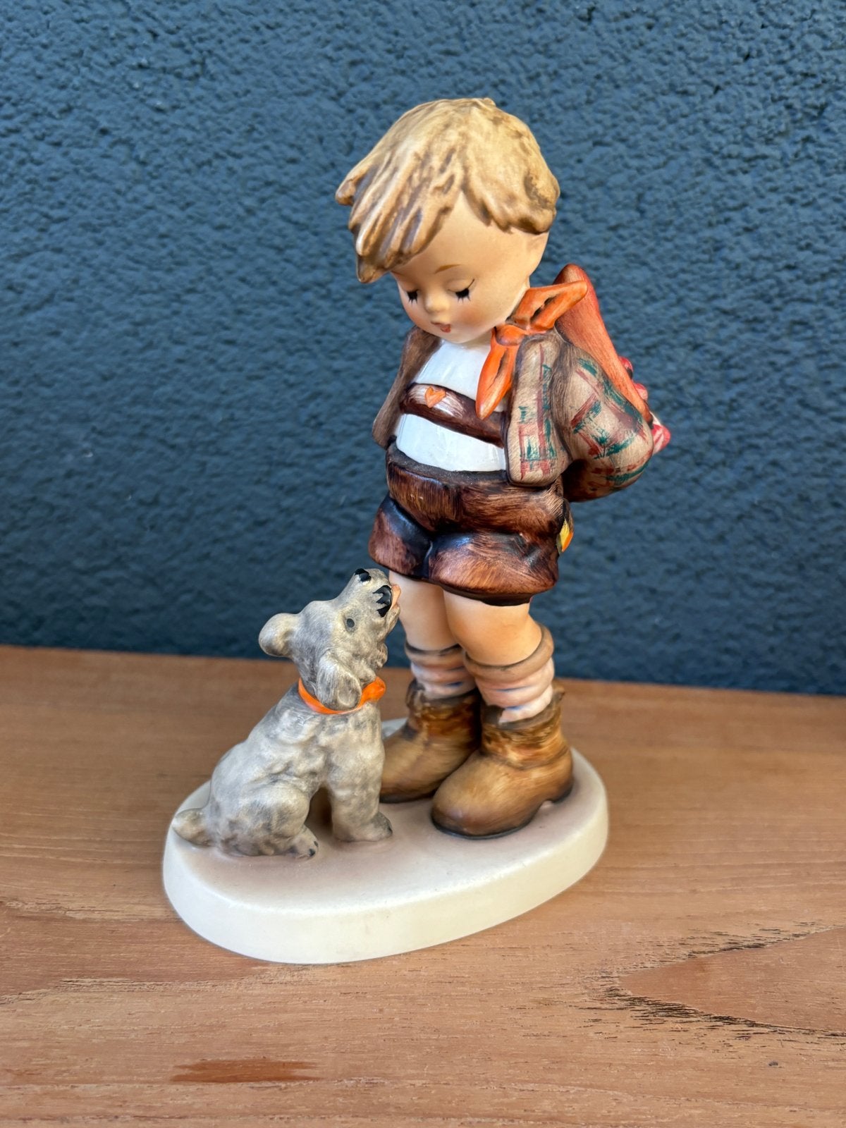 Hummel beeldje Nr 317: Jongen met hondje, Ophalen, Zo goed als nieuw, Hummel